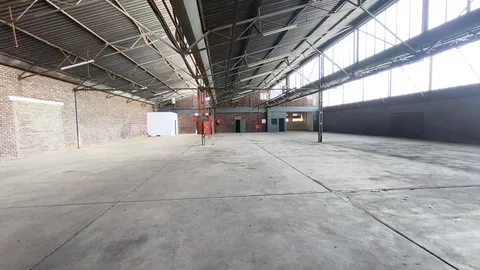 Industrial-warehouse-To-Let-in-Benrose (3)